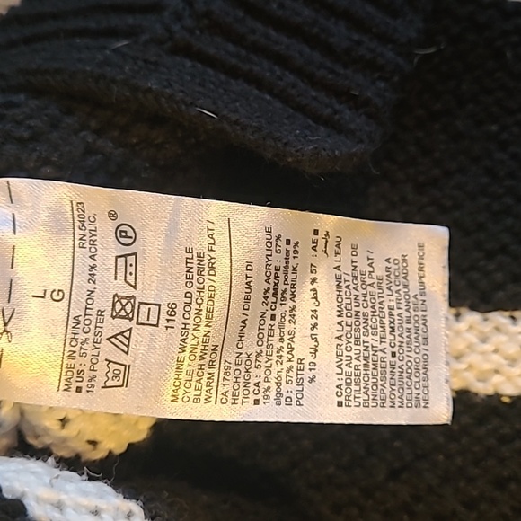 Sweater - Picture 4 of 4